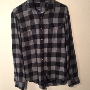 Long-sleeved flannel shirt